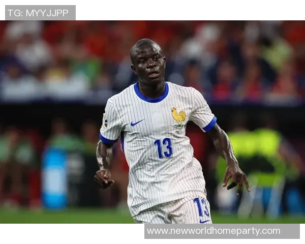 足坛巨星身材揭秘高清图文赏析带你感受力量与优雅结合 足坛巨星身材揭秘高清图文赏析带你感受力量与优雅结合